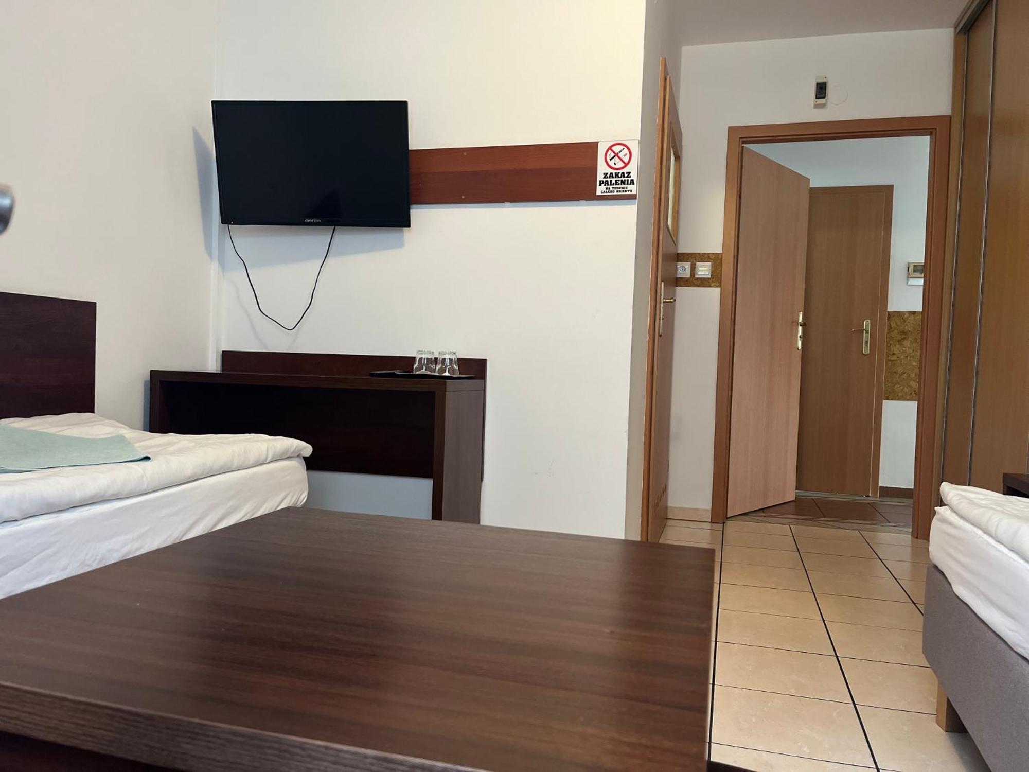 Motel W Lace Boleslawiec  Buitenkant foto